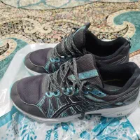 کتونی اسیکس سایز ۴۰/۵