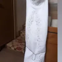 لباس عروس در حد نو بدن نما