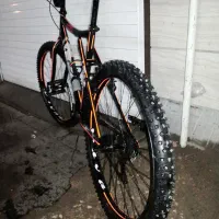 لوستر و ۲تادوچرخه بزرگ و کوچک درحدنو الومینیوم