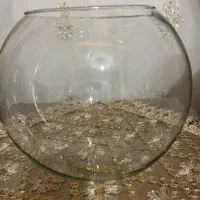 تنگ شیشه ای بزرگ