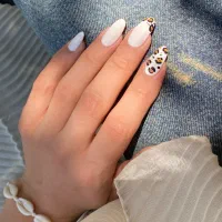 ترمیم ناخن ۲۲۰ تومن|خدمات آرایشگری و زیبایی|ملایر, |دیوار