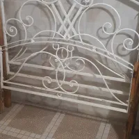 تخت خواب دو نفره فرفوژه آهنی با تشک