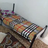یک عددتخت فلزی سالم سالم ومحکم باتشک
