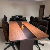 میز کنفرانس و صندلی مدیریتی