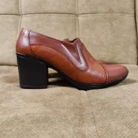 کفش زنانه پاشنه دار سایز ۳۹