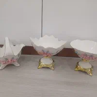 تعدادی ظرف به فروش میرسد