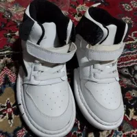 کتونی|کیف، کفش، کمربند|قم, چهار مردان|دیوار