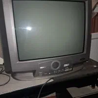 تلویزیون شهاب و میز تلویزیون