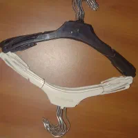 چوب کار و چوب لباسی|بندرخت و رخت‌آویز|کرج, فاز ۳ گوهردشت|دیوار