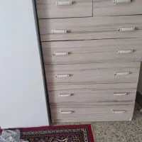 یک دست مبل ‌۷ نفرە دست دوم با یک دراور کشوی|مبلمان خانگی و میز عسلی|سرپل ذهاب, |دیوار