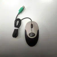 تعدادی موس و کیبورد کامپیوتر