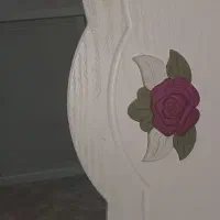 تخت تک نفره سفیدرنگ