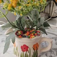 گلدان های کوچک و ماگ