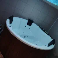 جکوزی چهار نفره دور چوبی