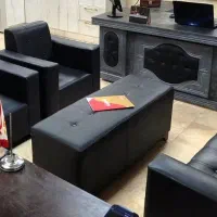 مبل اداری با میز عسلی