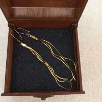 گوشواره در حد نونو زیبا و شکیل