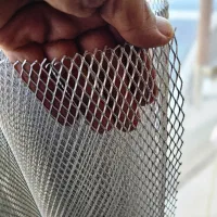 تولید انواع توری پرسی و حصاری و پایه فنس و خاردار