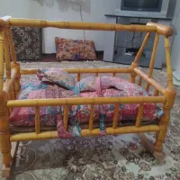 یک عدد گهواره تمیز در حد نو