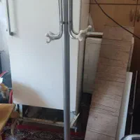 رخت آویز ایستاده
