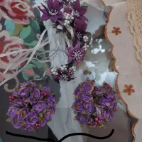 گل مصنوعی و گلدان و سبد