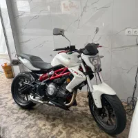 بنلی ۳۰۰ مدل ۹۶