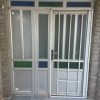 درب آلومینیومی ورودی زیر راه پله