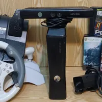 ایکس‌باکس 360 به همراه فرمان بازی و دوربین Kinect