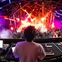 اجرای موزیک زنده و DJ|خدمات پذیرایی، مراسم|تهران, فلسطین (میدان انقلاب)|دیوار