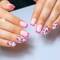 کاشت و ترمیم ناخن سرعتی و بهترین قیمت و متریال