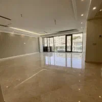۱۳۰متر۳خواب نوساز کلید نخورده طبقه اول(فردوس شرق)
