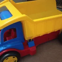 کامیون اسباب بازی