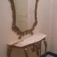 آینه و کنسول برنز با قدمت بیش از ۳۰ سال