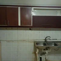 کابینت دیواری با یک دستگاه هود