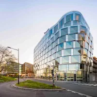 1770-متر-مستغلات-نوساز-بر-خیابان-ولی-عصر