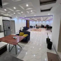 مابین-بازار-و-نزدیک-دریاچه