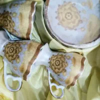 فنجان و چند ظروف کمیاب
