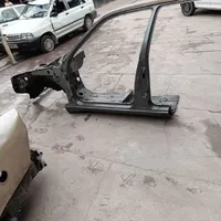 سره عقب ویک چهارم جلو سمت راننده کامل  پژو 405|قطعات یدکی و لوازم جانبی|شیراز, دباغ خانه|دیوار