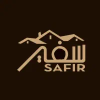 ۷۳ متر حیاط در اختیار