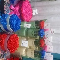 سفارش انواع دسته گل و باکس های روبانی