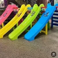 سرسره ی قرمز رنگ