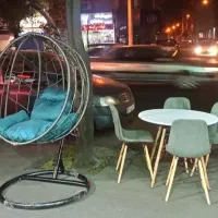 میز ناهارخوری و دکوراسیون منزل