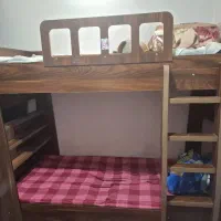 تخت دو طبقه کاملا سالم