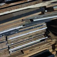 نوپان  ام دی اف دست دوم زیر صندلی درب چوبی