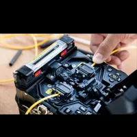 کارگر فنی فیبرنوری مخابرات
