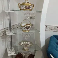 ویترین چوبی سفید کاملا سالم