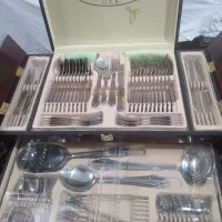 سرویس قاشق وچنگال ۱۲ نفره با میز چوبی