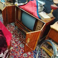 تلویزیون مبله قدیمی عتیقه