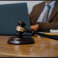 وکیل دادگستری ومشاور حقوقی وکیفری