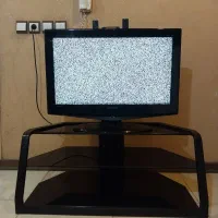 تلویزیون ۳۲ سامسونگ و میز تلویزیون