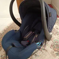 کریر و صندلی کودک که داخل ماشین نصب میشه